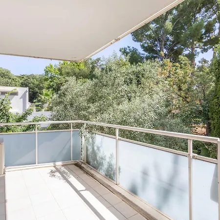 2 Bedroom With Balcony 10th Arr