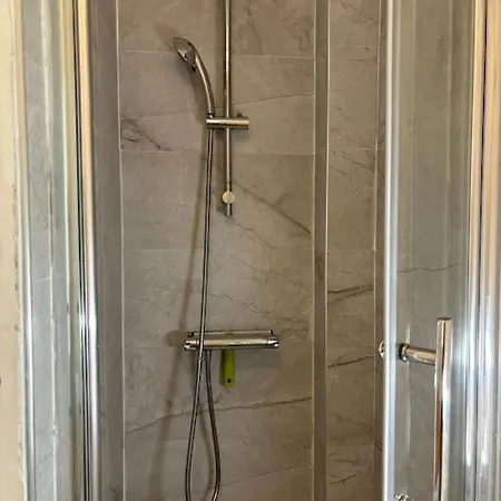 Apartment Climatise - 3min A Pied Gare Saint Charles - 15 Min A Pieds Du Vieux Port Marseille