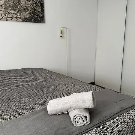 6 Pers Prado Metro Parking Gratuit Et Wifi * Marseille