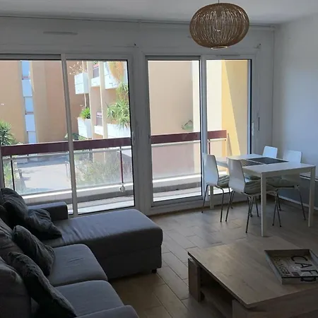 Charmant Proche Stade Et Plages Apartamento