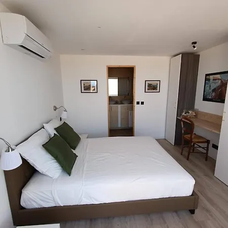 Penthouse 2 Pieces Avec Terrasse Vue A 150 M De La