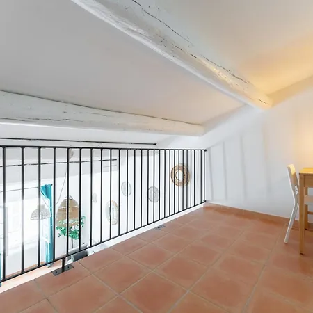 Appartement Spacieux Au Coeur Du Panier Marseilles