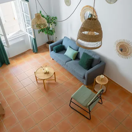 Spacieux Au Coeur Du Panier Appartement Marseilles