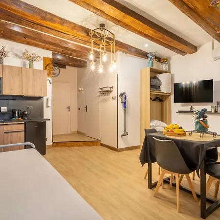 Adira Panier 2 Etoiles Apartment