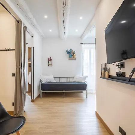 Apartment Adira Panier 2 Etoiles