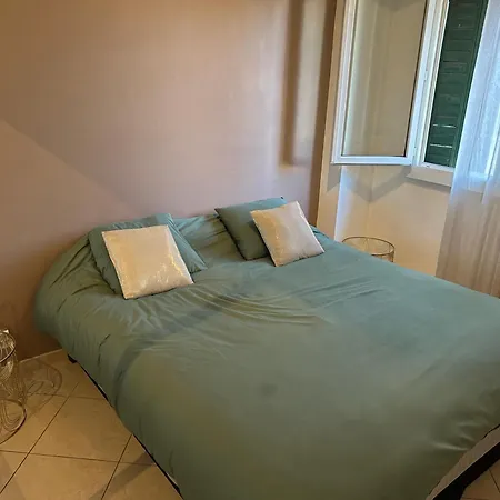 Apartment Standing, Parkings Devant Le Velodrome Marseille