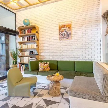 Hotel Greet Centre Saint Charles 2*