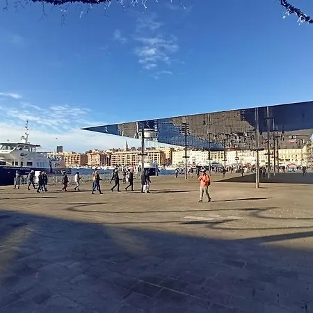 Апартаменты Pied-a-terre Ideal Au Vieux-port *