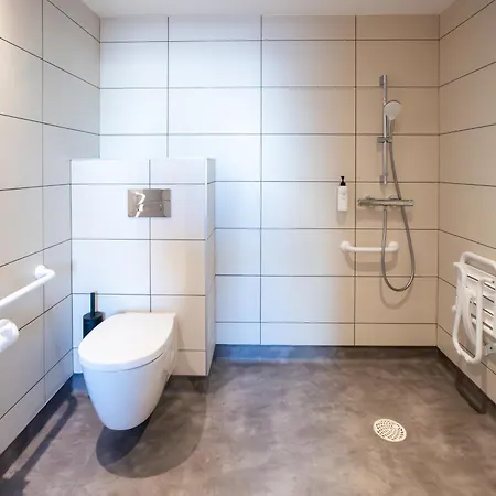 Easyhotel Euromed 2*