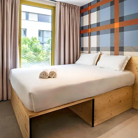 فندق Easyhotel Euromed 2*