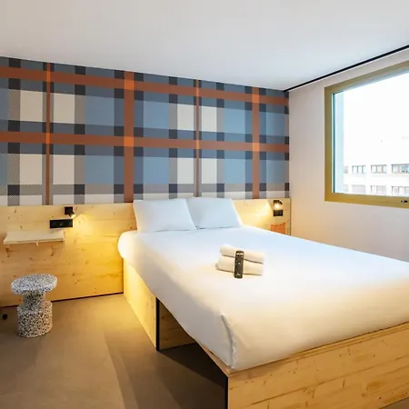 Easyhotel Euromed فندق 2*