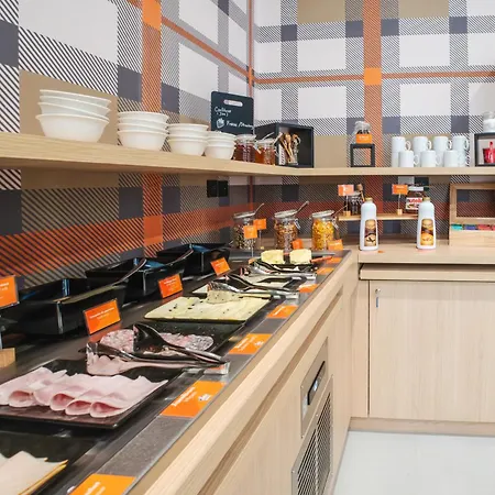 فندق Easyhotel Euromed 2*