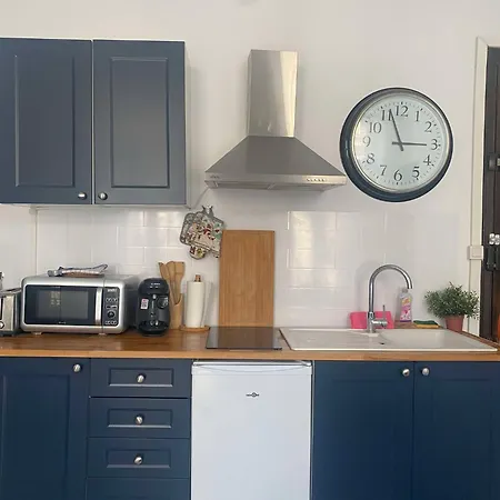 Joli T2 Refait A Neuf, Lumineux Et Accessible Appartement *