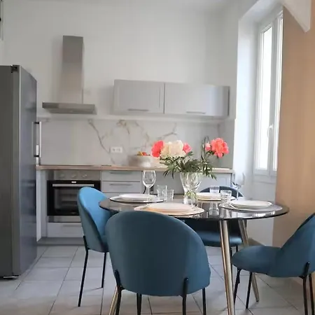 Apartment Confortable Longchamp 40 M2 *