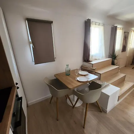 Appartement La Petite Lucarne - Neuf Sur Le Vieux-port - Centre - Proche Du Panier, Mairie Et Canebiere Marseille