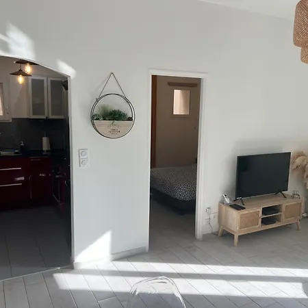 Apartment Grand T2 Climatise A 5 Min De La Gare St-charles - Vieux Port