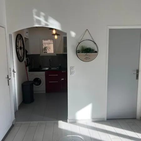 Apartment Grand T2 Climatise A 5 Min De La Gare St-charles - Vieux Port Marseille