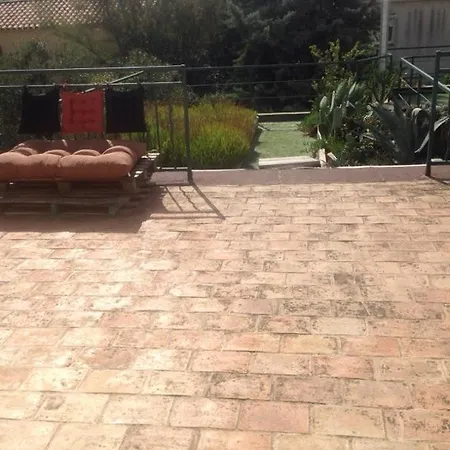 Terrasse Privee Piscine Homestay *