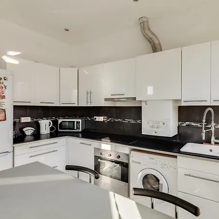 Beau T2 Renovated Coeur De - Cours Juliencastellane - Air Apartment *