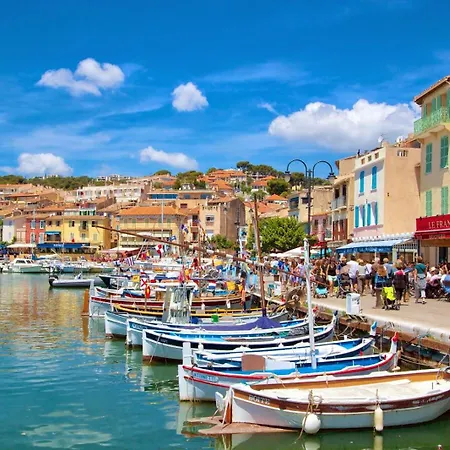 Maison Ensoleillée à 15 Minutes De Cassis Villa