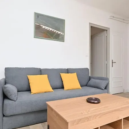 2 Pieces Avec Balcon Daire *