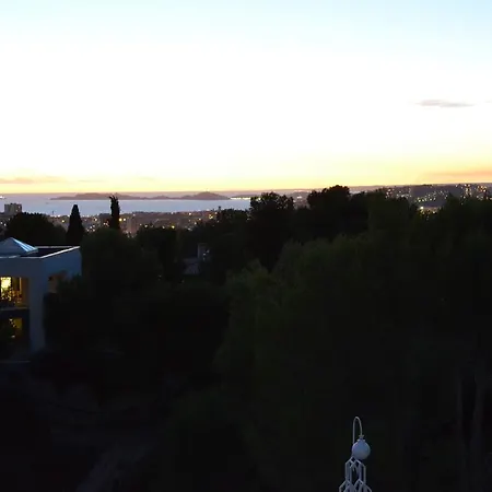 Bed & Breakfast Chateau De L'aroumias *
