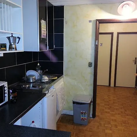 London Connection Hostel