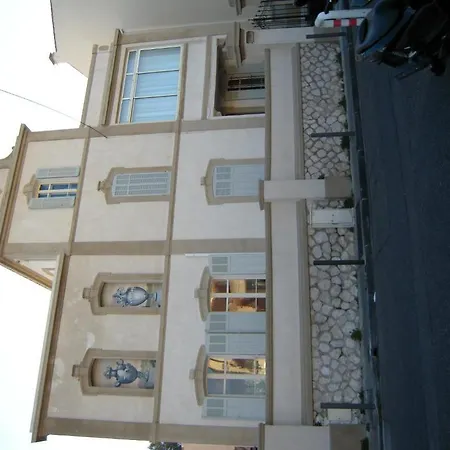 Valflor D'hotes Et Bed and breakfast 3*