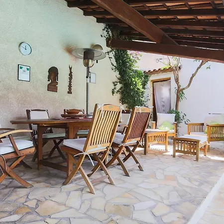 Bed and Breakfast La Palmeraie Μασσαλία