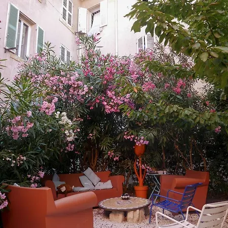 Gasthof Vieux Port Panier Jardin *