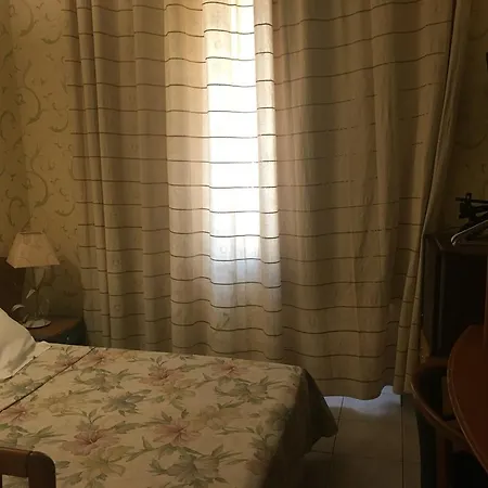 Hotel Relax *