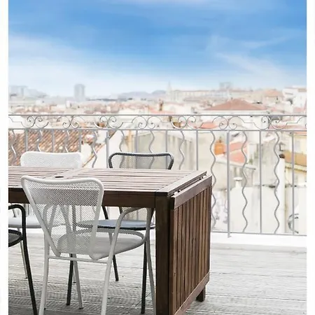 Aparthotel Urban Loft & *