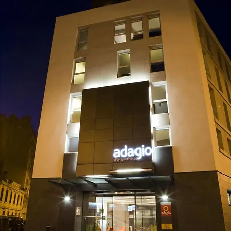 Adagio Vieux Port Aparthotel 4*