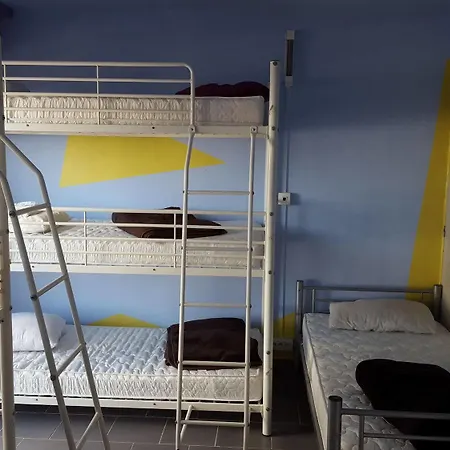 London Connection Hostel