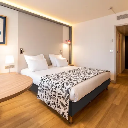 Mercure Centre Prado Vélodrome Hotel 4*