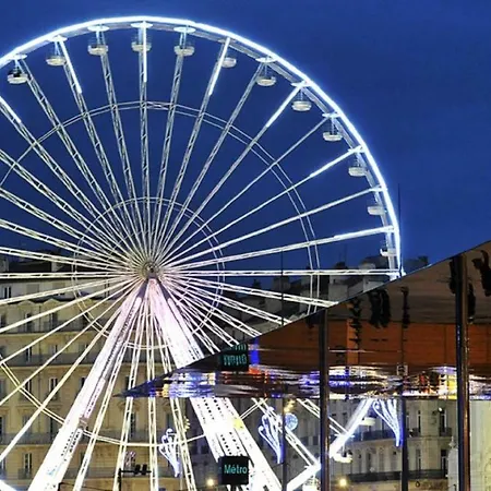 Charles De Gaulle - Vieux Port Appartement