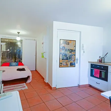 Panier 1970 Apartment