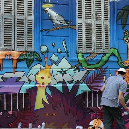 Apartment La Plaine Cours Julien: Creative Quarter Private *