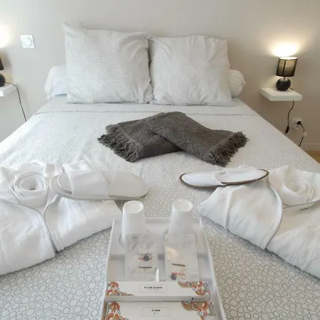 Beautiful Flat In Vieux Port Marseille