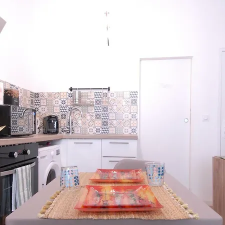 Beautiful Flat In Vieux Port Apartment