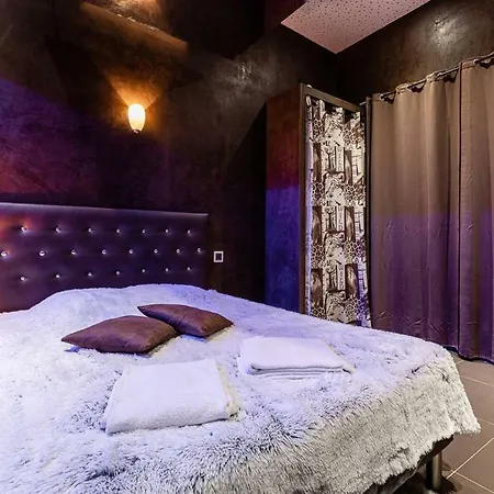 Love hotel Les Suites Du Vieux-port *