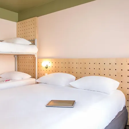 Greet Centre Saint Charles Hotel 2*