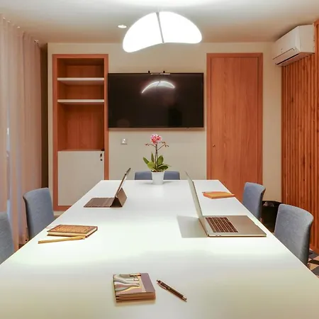 Mercure Centre Prado Vélodrome Hotel 4*